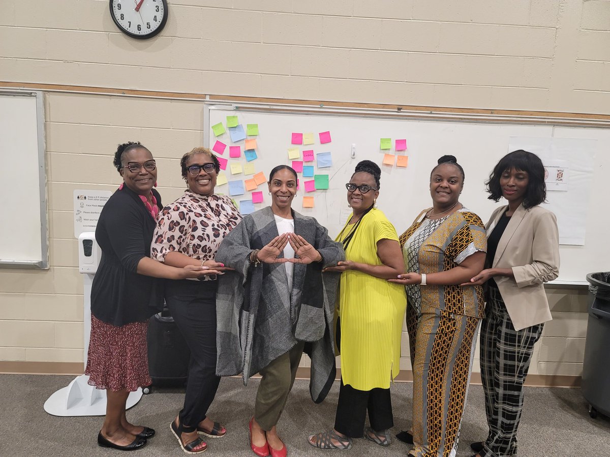 DrArnoldSBM's tweet photo. Some of the Divine 9 representing at @GOSA_GA @GSLA_Georgia Leadership Academy❤️🐘🔺️! #Leadkickoff22 https://t.co/Lj81JLNGiF