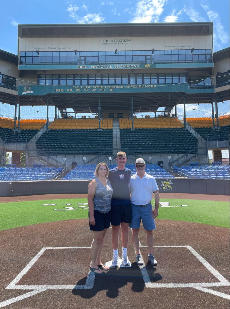 Drew_Iverson23's tweet photo. I am extremely excited to announce that I will be continuing my academic and athletic career at Wichita State University! I would like to thank my family, friends, and coaches who have helped me fulfill my dreams of playing D1 baseball. Go Shockers🌾🌾 @GoShockersBSB https://t.co/7uMBKIwNv6
