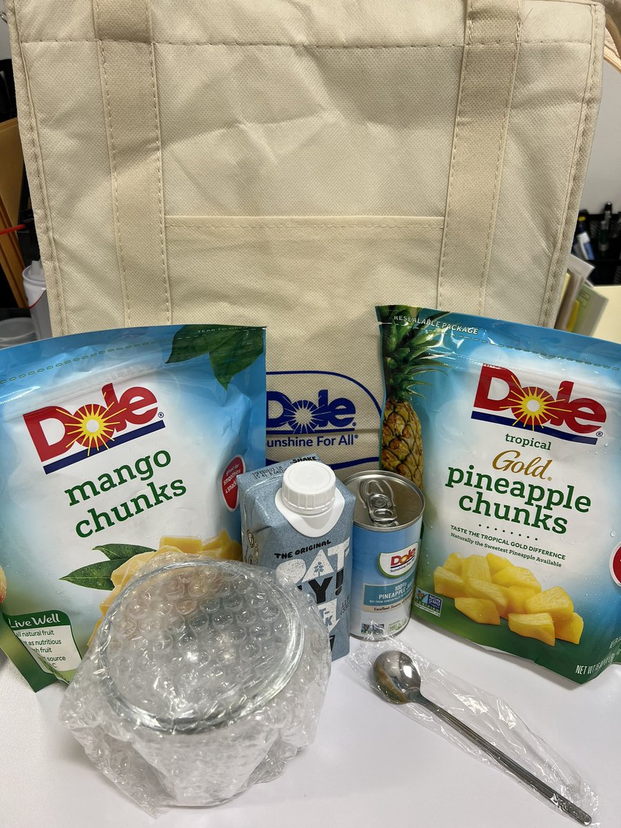 BellaMeteor's tweet photo. Thank you for the delishhhhh treat!!! Stay cool!! 😍😍#mydolewhip @DoleSunshine @gofooji Thank you @DoorDash for delivering! 🍦🍦 https://t.co/XzNmVXz8Gv
