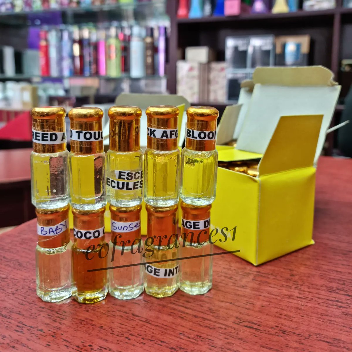 Ev_mandy's tweet photo. 3ml undiluted oil perfumes 
#2500 for one dozen (12 pieces)

Available 3ml oil perfumes 
1: Sugar Baby
2: Oud Touch
3: Black Afgano 
4: Coco Chanel
5: Creed Aventus 
6: Gucci Bloom
7: Amouage Interlude
8: Sauvage Dior
9: Taj Sunset 
10. Escentric Molecules https://t.co/T9KlWKbizZ