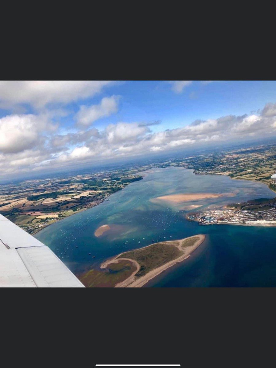 aviationswest's tweet photo. Prospective pilots taking their trial lessons get some amazing views of the Westcountry from the sky above. Trial lessons available Mon-Sat.!Any idea where this is? @Exeter_Hour @somersethour #CAA #EASA #FlightTraining #ATO https://t.co/vdg8HrFv2I