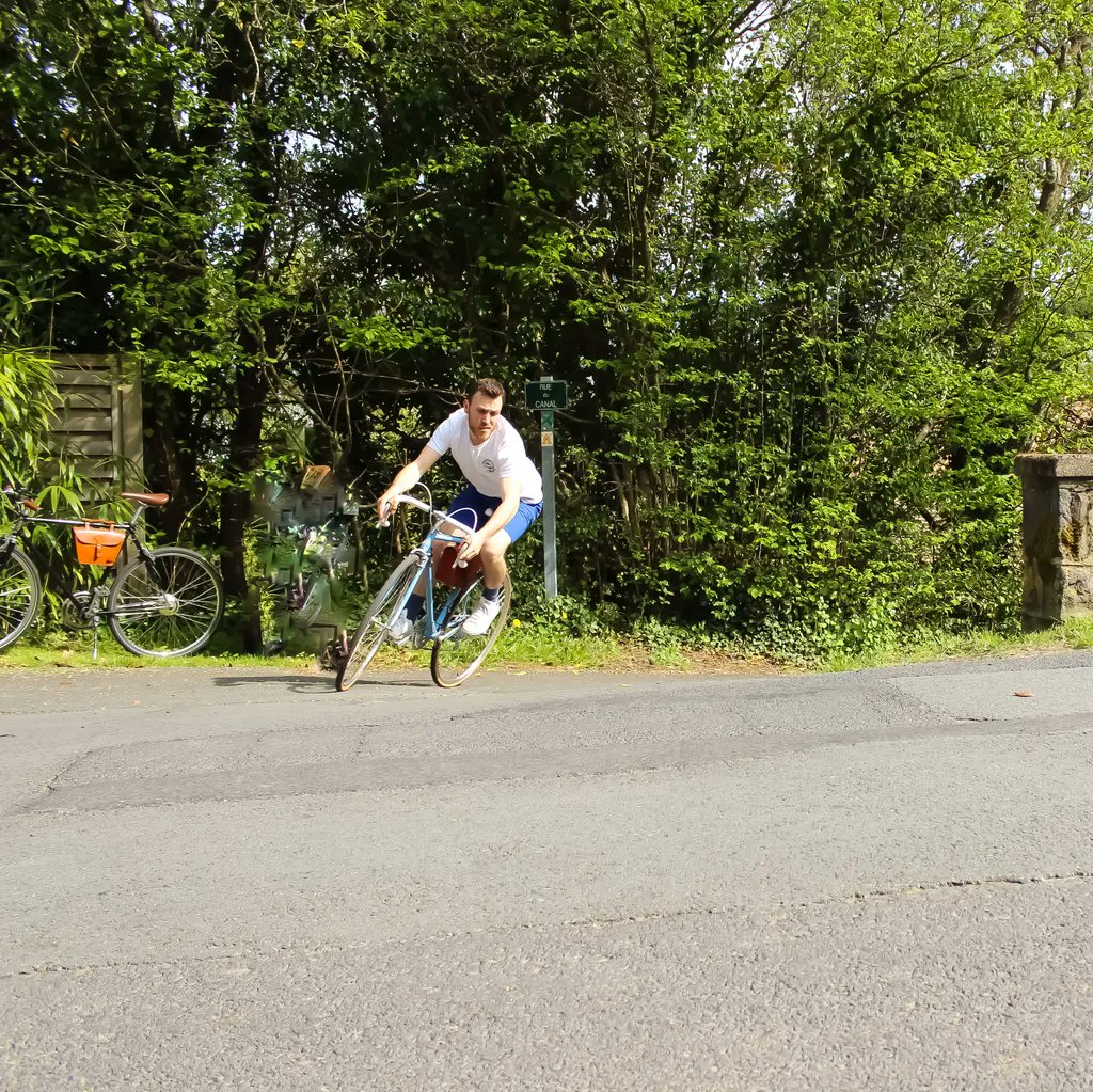 KitVelo's tweet photo. 🚲 ⚡️Même en monté, ça roule vite  ⚠️ 
.
.
 #electricbike #electric #electriclove #velokit #velotaf #veloelectrique #velovintage #vae #smartcity #greencity  #ebikes #ebike #velo #oldbike #picoftheday  #beautifulbike #Instagood #lifestyle #instalike # #vintageshop #startup https://t.co/z6g3bxQoQB