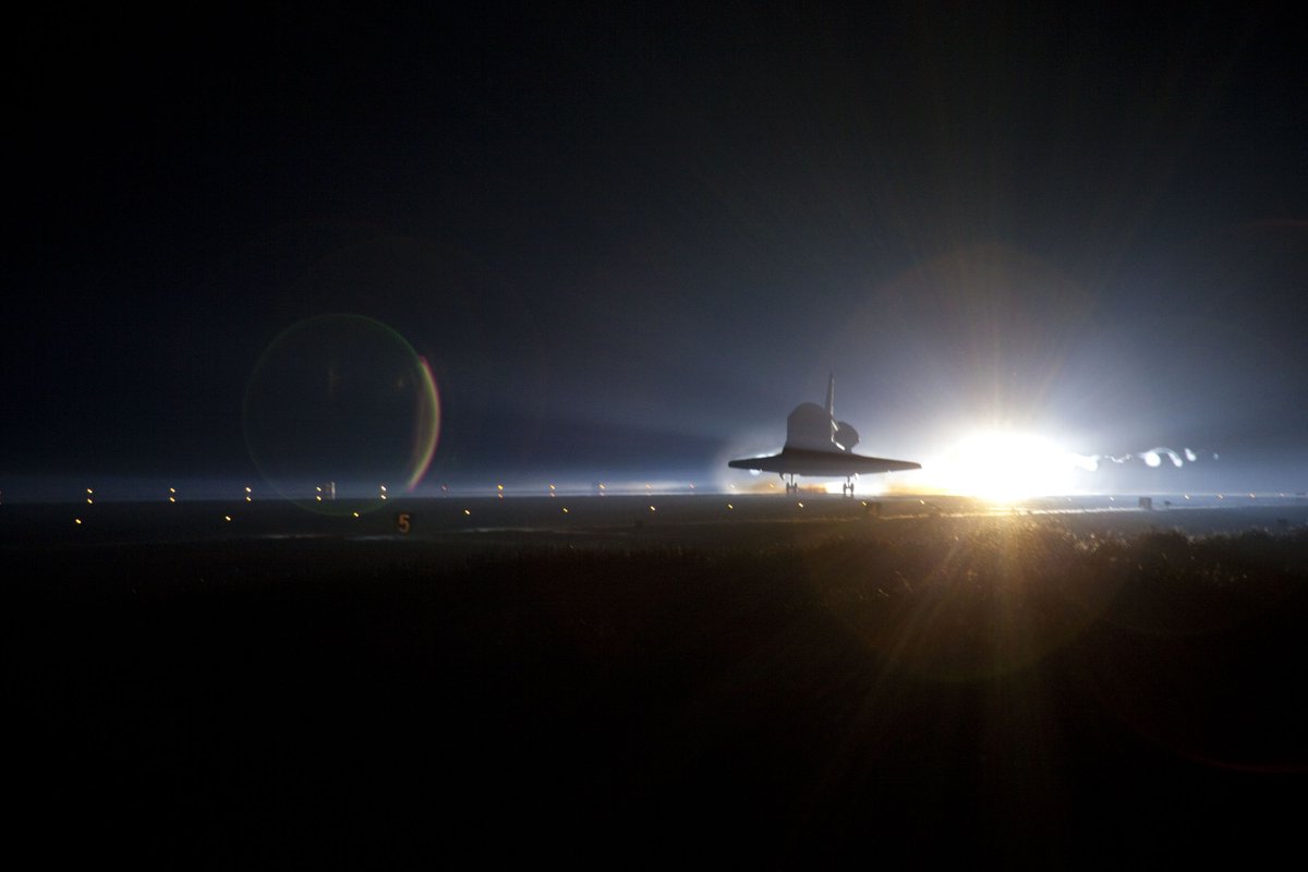 ShuttlePorn's tweet photo. "Having fired the imagination of a generation, a ship like no other, its place in history secured, the Space Shuttle pulls into port for the last time. Its voyage, at an end." https://t.co/SrLNvBHZLd