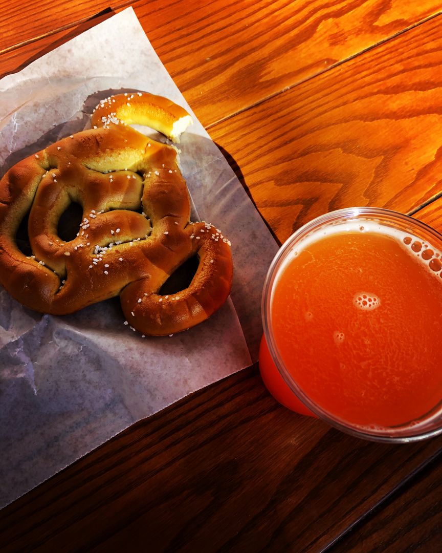 Is there anything better than a Mickey pretzel and a grapefruit beer at Disney? That’s pretty near perfection. Disney snacks for the win!  When you book a Disney vacation with us, we will give you the inside scoop on some of the best snacks at Walt Disney World.
