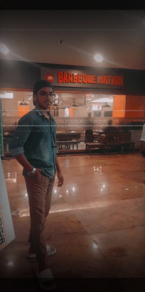 princenaif720's tweet photo. I'm at the stage of my life where I keep myself out of arguments 
 Even if you tell me 1+1=11 you're absolutely correct,
ENJOY!

#mensfashion #mensfashionpost #mensfashionstyle #mensfashionweek #styleguide #malefashion #style #attitude #gentsfashion #BarbequeNation #princenaif https://t.co/bxTk6irpZM