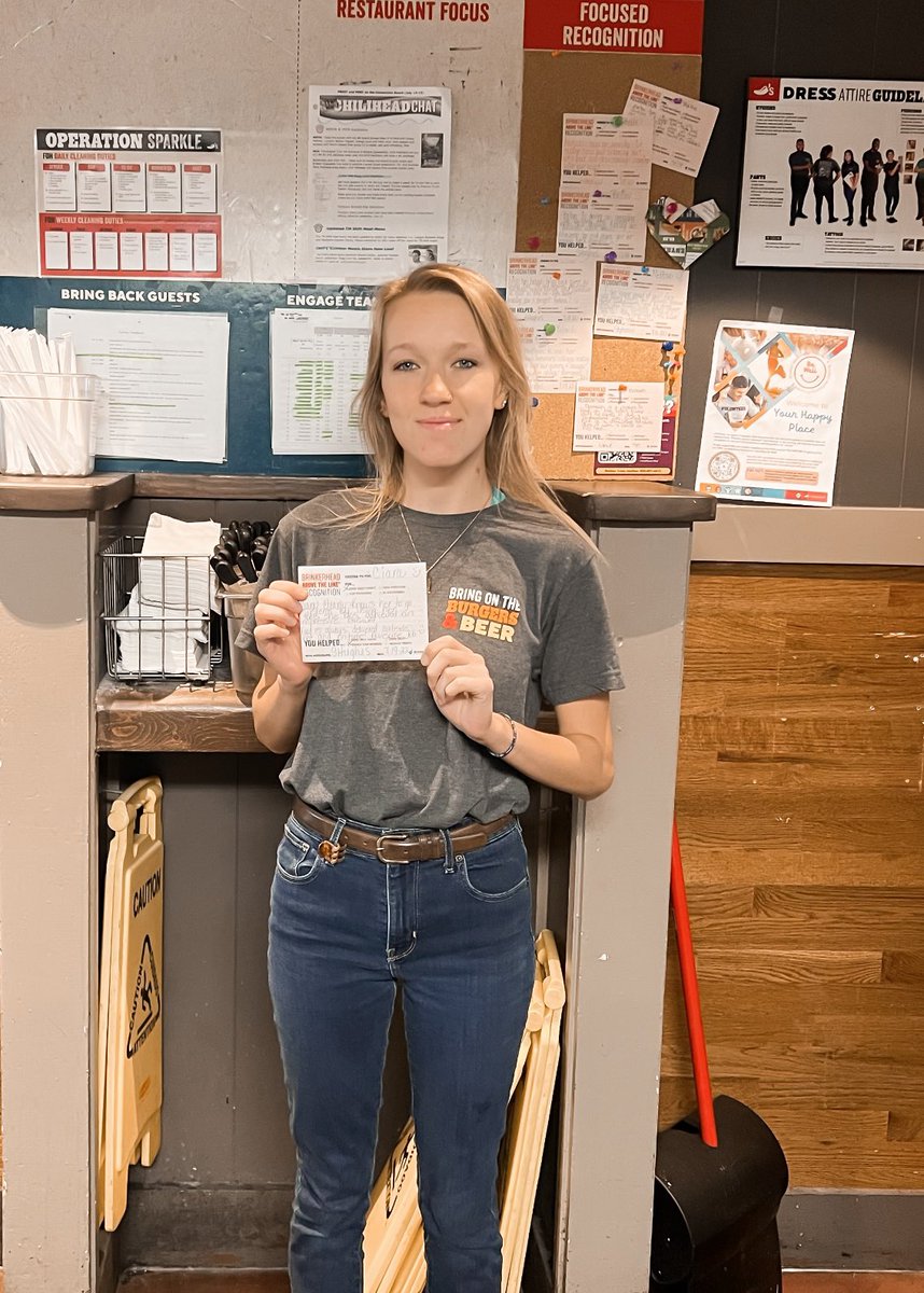SHughes0718's tweet photo. Ciara clearly knows her to go systems. By using her tools, she has achieved an impressive 11% GWAP. Food is always being delivered curbside hot and on time. #EngageTeamMembers #BringGuestsBack ๐ปโค๏ธ๐ถ๐ https://t.co/lvspraAmkr