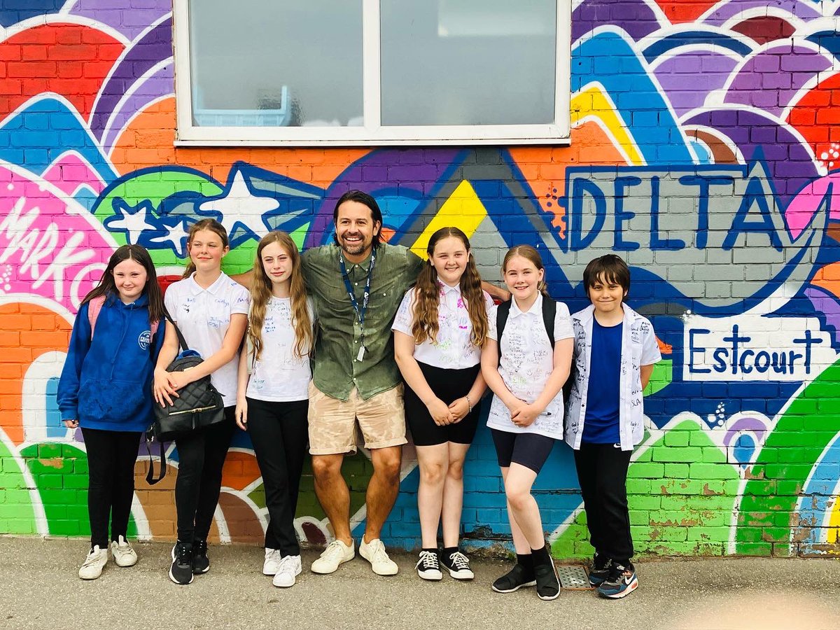karenmc1979's tweet photo. @EPA_Y5_Y6 @DeltaEstcourt Thank you Estcourt you have been amazing! You should be very proud of each and everyone of your teachers and staff, Ellie will miss you all 😊 https://t.co/7eFEQkH6LZ