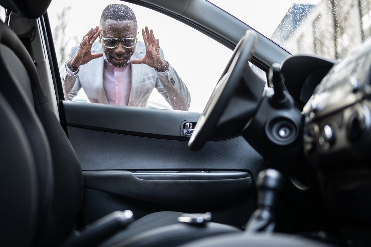 KeySeattle's tweet photo. Check out these expert tips for you to take if you ever find yourself locked outside of your vehicle in the Seattle area. https://t.co/aKklq0nbPl (206) 489-4398 
.
.
#SeattleLocksmith https://t.co/qbjMeZDuMe