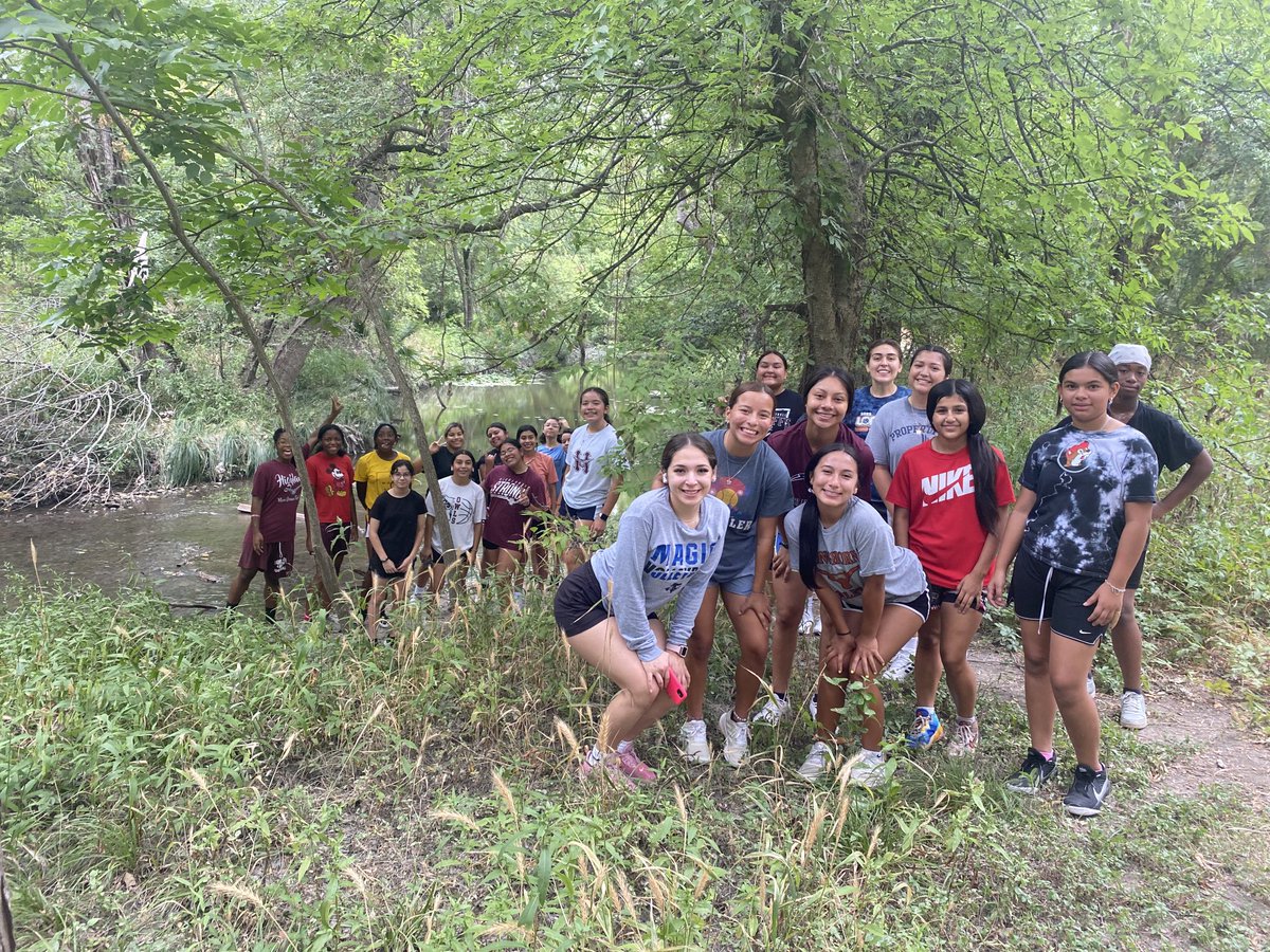 marissamuniz14's tweet photo. Lady Owls 🦉 enjoyed a great workout at Salado Creek!! Had a blast with them this morning! So blessed to be their coach!❤️ https://t.co/m7so2YZBzI