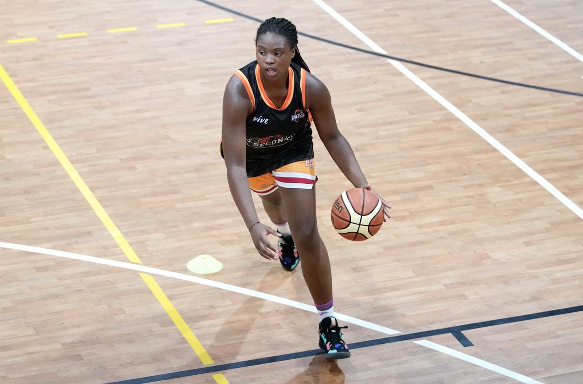 5secondsbasket's tweet photo. 🏀Así terminamos nuestro penúltimo día del tercer turno #campus5seconds 🧡🖤
💪🏼No queremos que esto acabe!!
🌍#Universo5Seconds https://t.co/mrdQAqQuq7