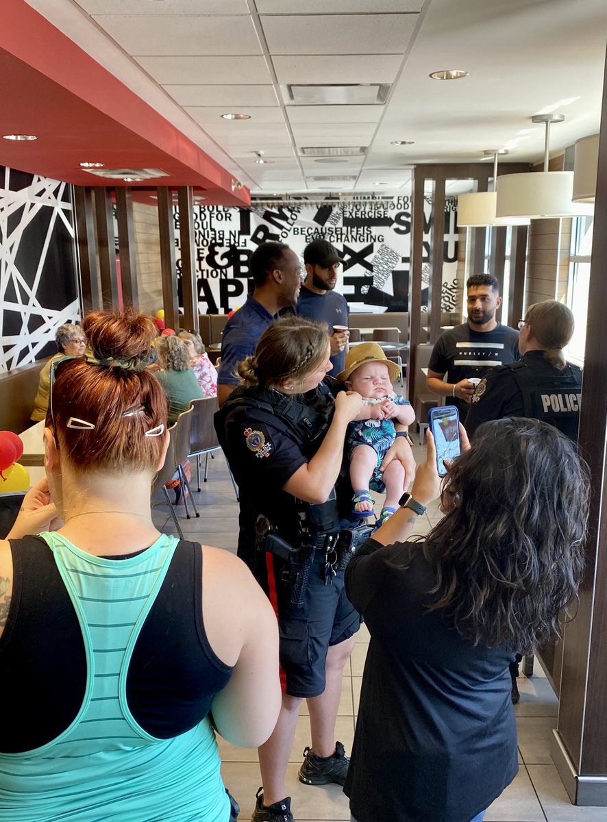 evanbrayshow's tweet photo. Another great #coffewithacop today at Rochdale @McDonalds.  Thanks to everyone who joined us and thank you to our hosts for the incredible refreshments! Watch for our next Coffee with a Cop coming to a neighbourhood near you! #community #visit #greatcoffee https://t.co/5vGHNo6hrU