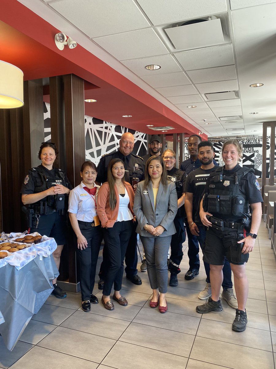evanbrayshow's tweet photo. Another great #coffewithacop today at Rochdale @McDonalds.  Thanks to everyone who joined us and thank you to our hosts for the incredible refreshments! Watch for our next Coffee with a Cop coming to a neighbourhood near you! #community #visit #greatcoffee https://t.co/5vGHNo6hrU