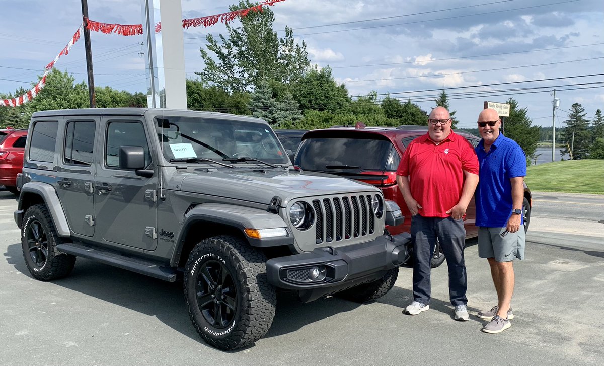 TowneChrysler's tweet photo. Thanks to Paul for celebrating Jeep Season with Towne Chrysler. Enjoy your new ride! #TowneChrysler #Miramichi @JeepCanada https://t.co/hDjs7zf61s