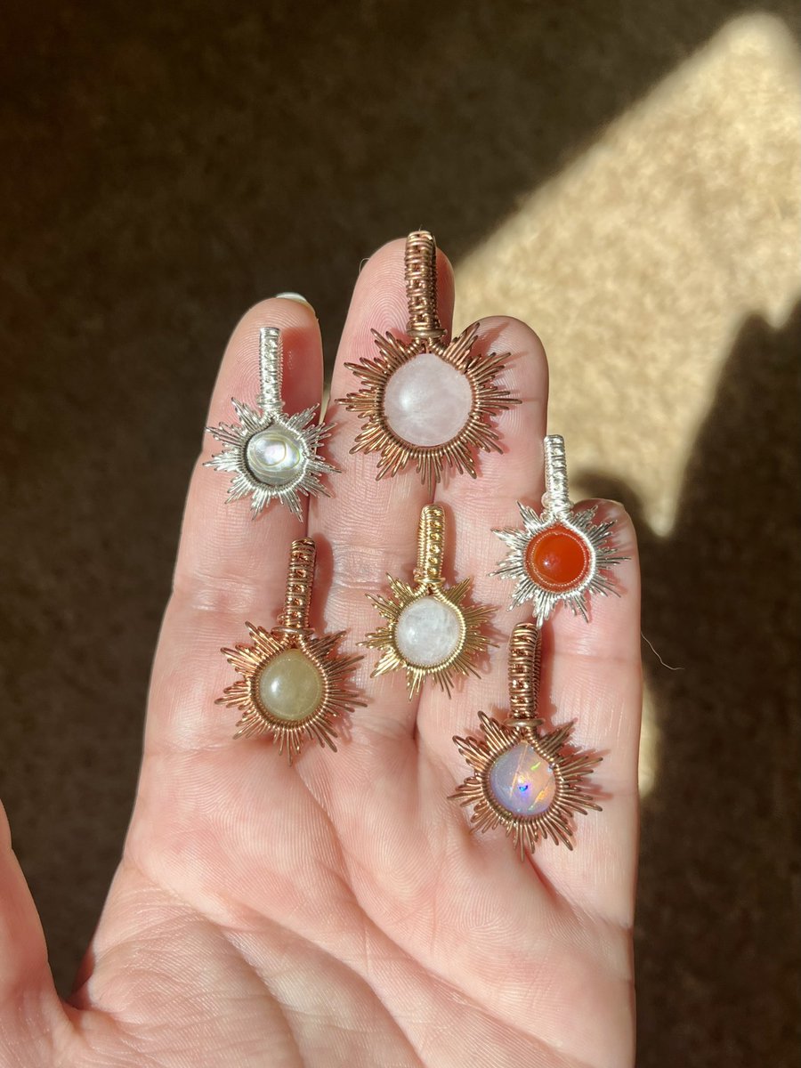 tomorrow’s restock is looking so cute 🥺

previews are listed in the shop 💕