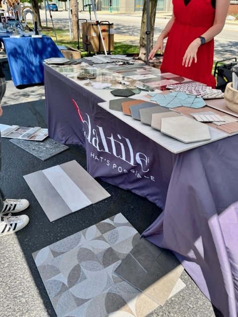 lehnerdesigns's tweet photo. Thank you @rjebusinessinteriors @MillikenFloors @Daltile @Allsteel @cfstinson @Kohler @EslSpectrum @pi_indy for the yummy pizza, ice cream, &amp; pickle making at Designer Farmer's Market!

#interiordesign #commericalfurniture #lighting #flooring #fabrics #tile #plumbing https://t.co/kSaqbSyMe1