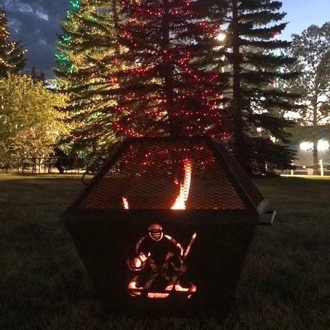 This looks like a pretty good place to spend your Thursday! Grab a drink and some grub and catch Drew Gregory in the Budweiser Beer Gardens. Performances will be at 4:00 pm and 9:45 pm. See you there!