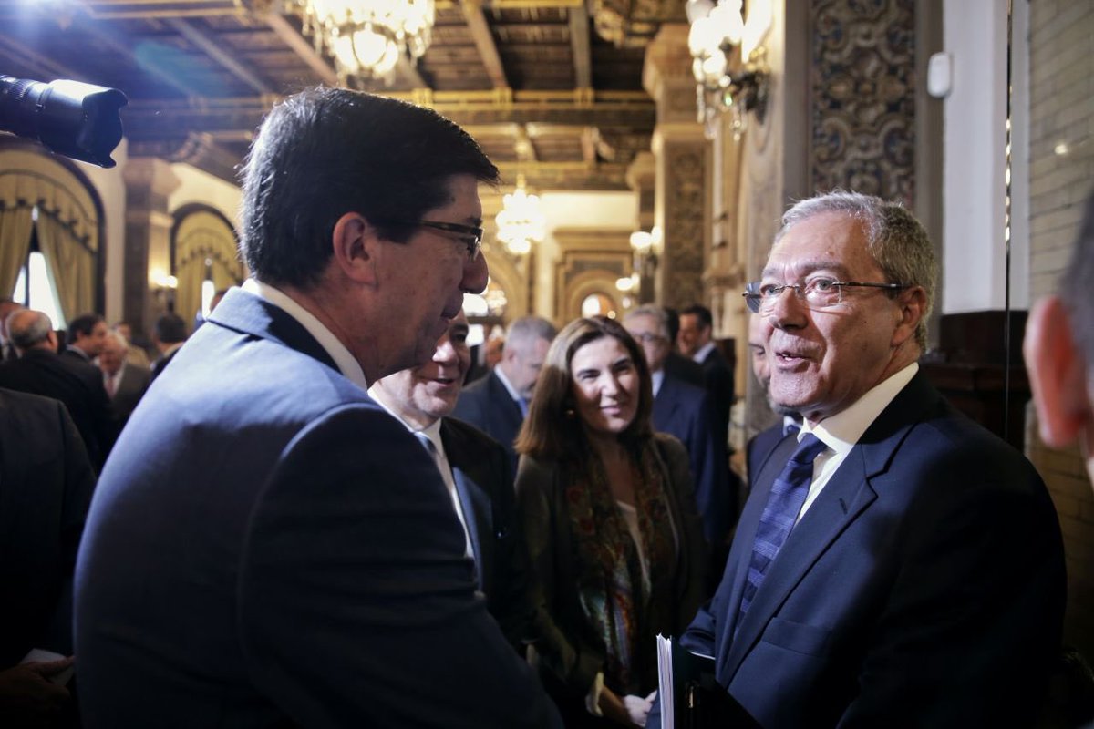 Rogelio Velasco (@rogeliovelascop) on Twitter photo .@JuanMarin_Cs, tu paso por el <a href="/ParlamentoAnd/">Parlamento Andalucía</a> ha sido un ejemplo de esfuerzo, compromiso, compañerismo y trabajo bien hecho.
Ha sido un orgullo compartir esta legislatura contigo .@JuanMarin_Cs, tu paso por el <a href="/ParlamentoAnd/">Parlamento Andalucía</a> ha sido un ejemplo de esfuerzo, compromiso, compañerismo y trabajo bien hecho.
Ha sido un orgullo compartir esta legislatura contigo