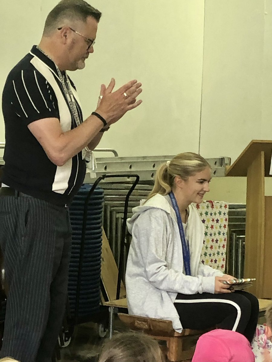 FrodManor's tweet photo. Today we wished Miss Read good luck with her new role as she continues her journey to become an educational psychologist (takes quite a while). https://t.co/rfGqJzR7NF