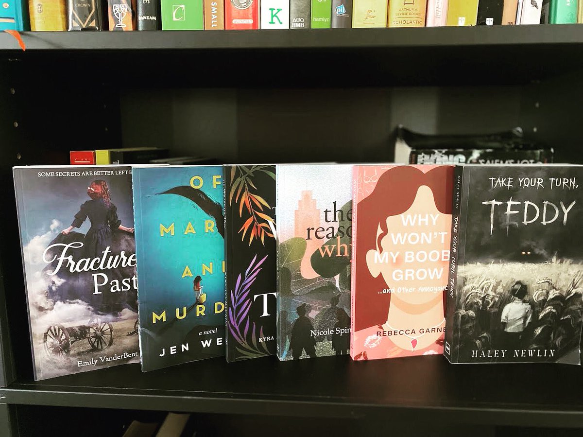 “No one will write a book like you. No one can replicate your experiences or the lens through which you see the world. That’s your value.” -@dasomwrites 📚✨

Join the #bookcreators program, and publish the book of your dreams like these authors! ✨

#bookwriting #author #bookish