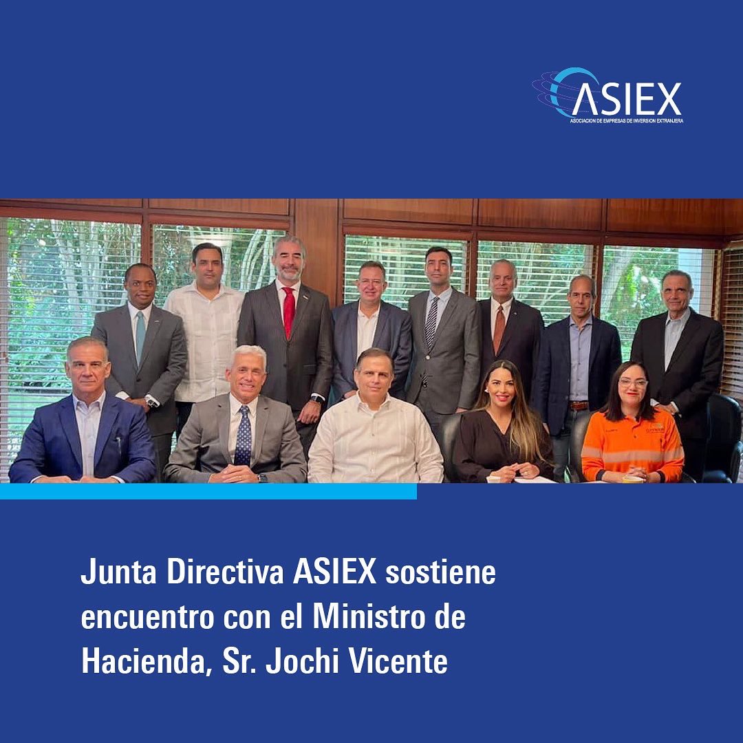 Asiex_RD's tweet photo. La Junta Directiva ASIEX recibió la visita del Ministro de Hacienda, el señor (@jochivicente), con quien compartió el desarrollo positivo que muestra la IED en el país, al tiempo de abordar la visión del (@MinHaciendard), respecto al panorama económico actual y sus proyecciones. https://t.co/RVbKElH6MG