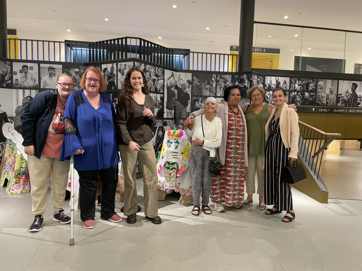 NewWortleyCC's tweet image. A lovely evening with @NewWortleyCC womens group celebrating their contribution to The Elephant in the Room @LeedsPlayhouse @AbcdArmley #celebratingcommunity