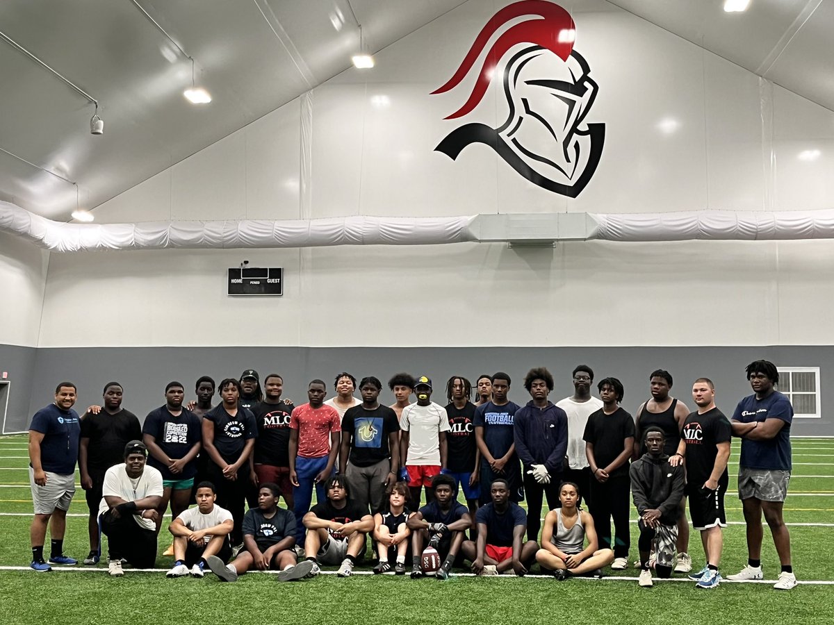 MLCFootball's tweet photo. Last week we were lucky to host @KPLHS_Wolfpack football for 2 days of football camp. Thanks for making the trip up from Milwaukee! https://t.co/Il2tpKm2YC