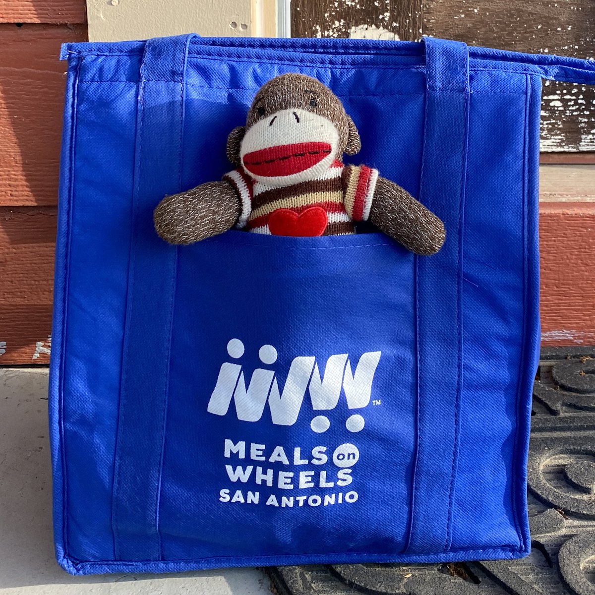 mowsatx's tweet photo. Before the day ends we want to wish everyone a happy National Take a Monkey to Lunch Day! 🐵 #mowsatx #morethanameal https://t.co/iVXA4WzYTl