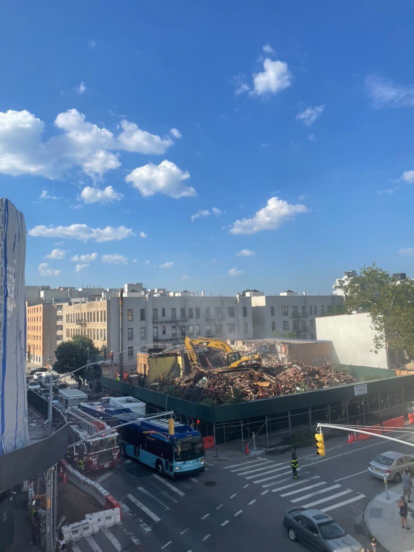 MHDogRunPack's tweet photo. @CHSFL_Fan @AnnaQuinnPatch @HDC_NYC @nyclandmarks 120 years of history gone in a matter of hours. Absolutely heartbreaking for the Bed-Stuy community 😔 https://t.co/Vf7KOMfCZp
