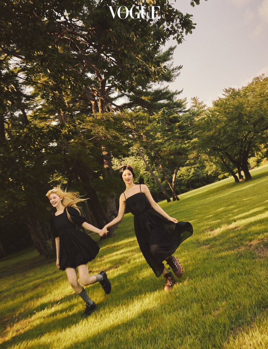 STAYCZONES's tweet image. STAYC for VOGUE Korea