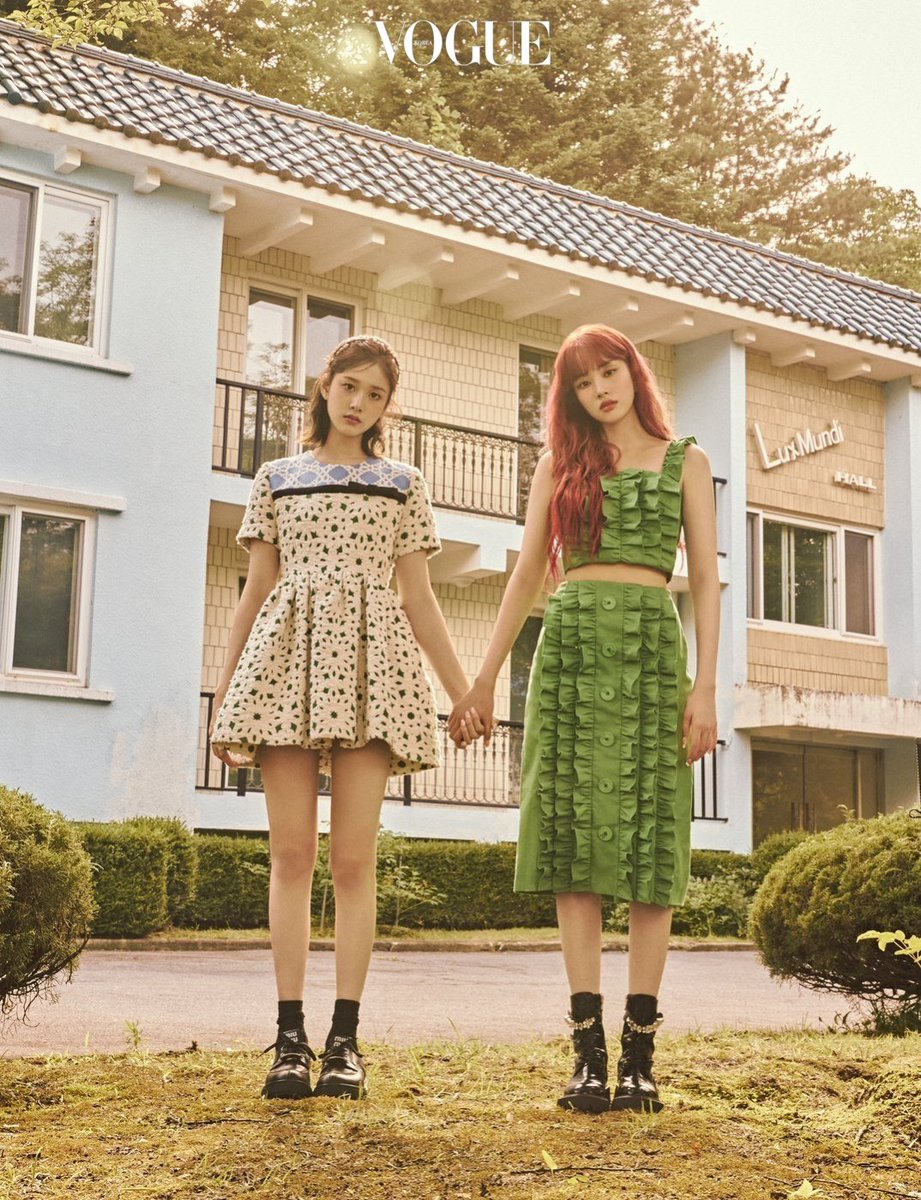 STAYCZONES's tweet image. STAYC for VOGUE Korea