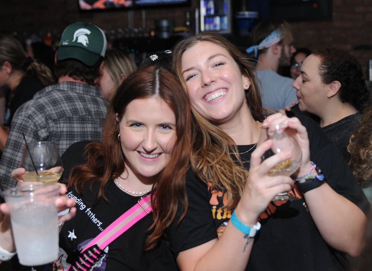 Fatpour Wicker Park tweet media