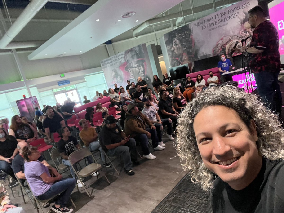 Jefferson in the house! Total Experience kickoff! @BryanThompsonLA <a href="/LAS_SAC/">Lisa Audet Sayers</a> <a href="/JordanaThorburn/">Jordana Thorburn</a> @tomjyang <a href="/MichaelDuncanLA/">Michael Duncan</a> <a href="/JonFreier/">Jon Freier</a>