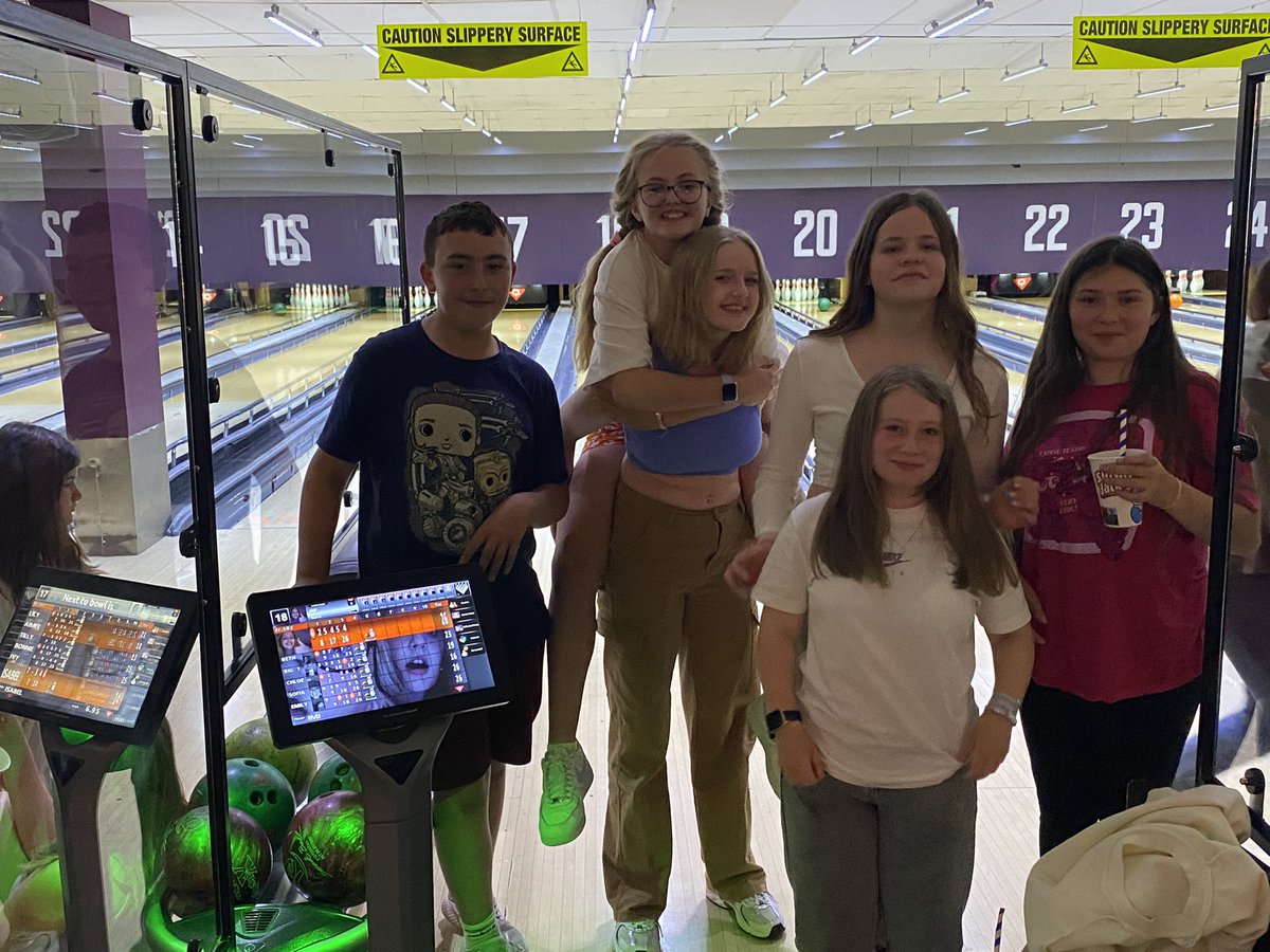 Bowling teams ready to go. <a href="/aylshamhigh/">Aylsham High</a> @AHS_ActWeek