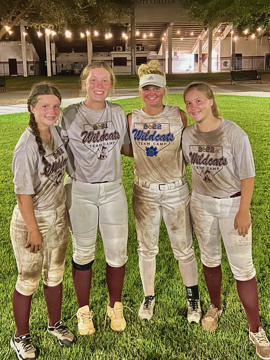 V_Merrill08's tweet photo. Thanks @PearlRiverSB for an amazing softball camp this week got to play some games and we grew as a team over all! https://t.co/Frc7XqCgcH