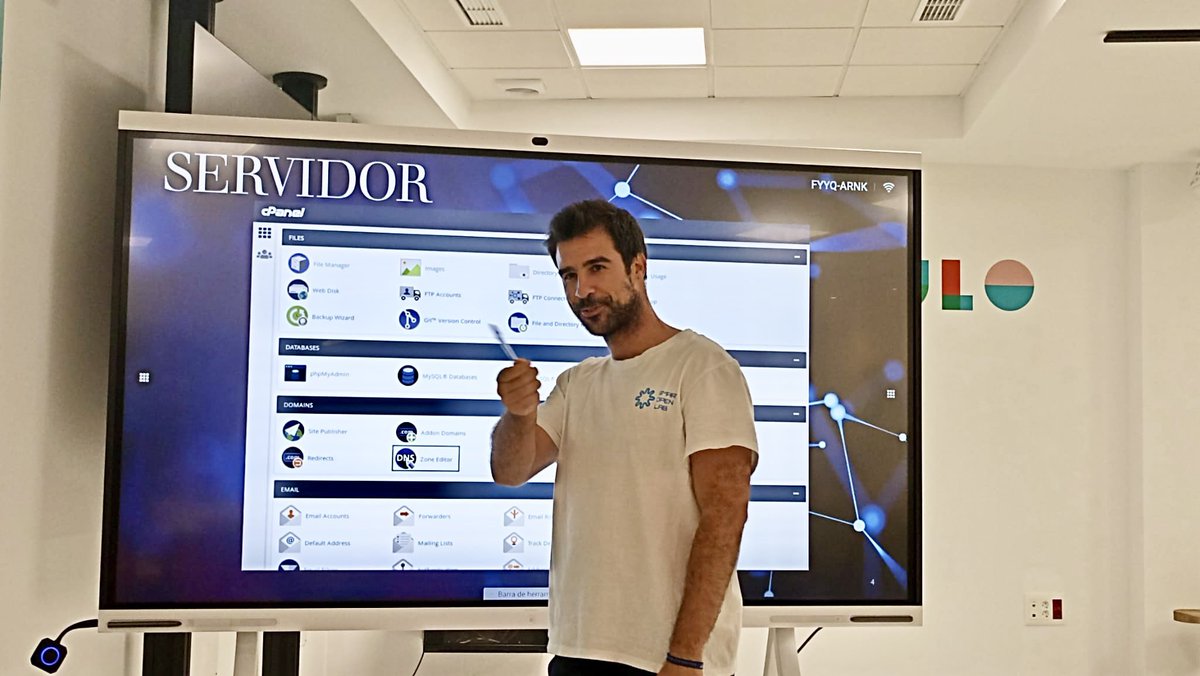 CircularFab's tweet photo. Hoy hemos aprendido desde cero cómo usar e instalar #WordPress de la mano de Francisco Manuel Esteban Gómez y @smartopenlab.

Os dejamos algunas fotitos📸 y os animamos a inscribiros al próximo taller de WP avanzado que impartiremos en agosto 😉👉 https://t.co/7R0AcMJolA https://t.co/HnZA2uOn85