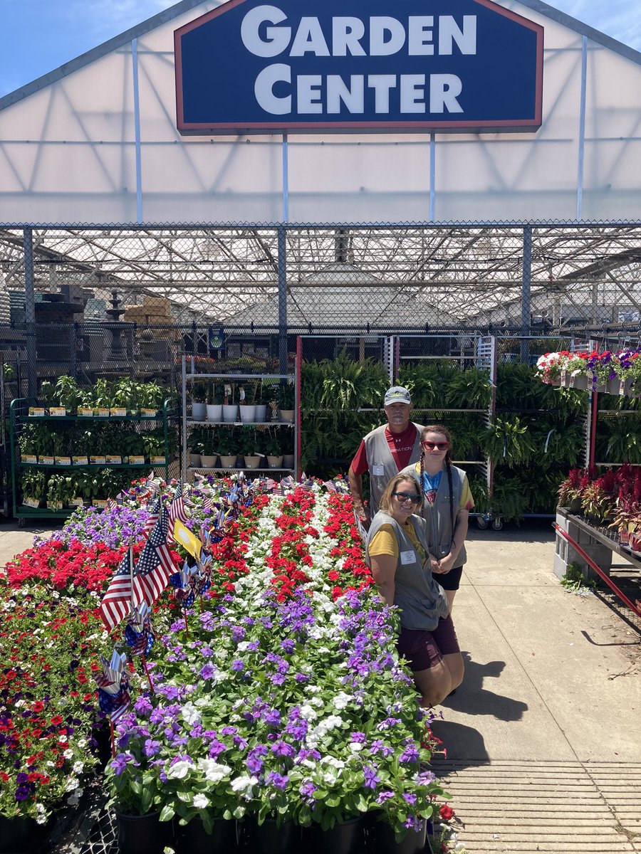 Kate11589687's tweet photo. Thank you @PlantPartners team , @BarryTankersle1 and #lowes2589 #plantpartners https://t.co/xiezJ4EBiS