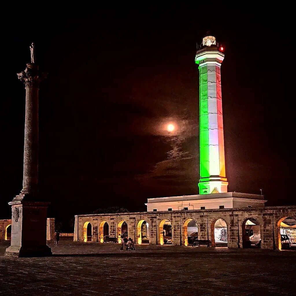 visitegourmande's tweet photo. Santa Maria De Leuca, le phare 

#italia #salento #puglia #pugliagram #instaphoto #photooftheday #mediterranee #photographie #santamarialeuca https://t.co/uiGeqptSar https://t.co/akAUAoeWiB