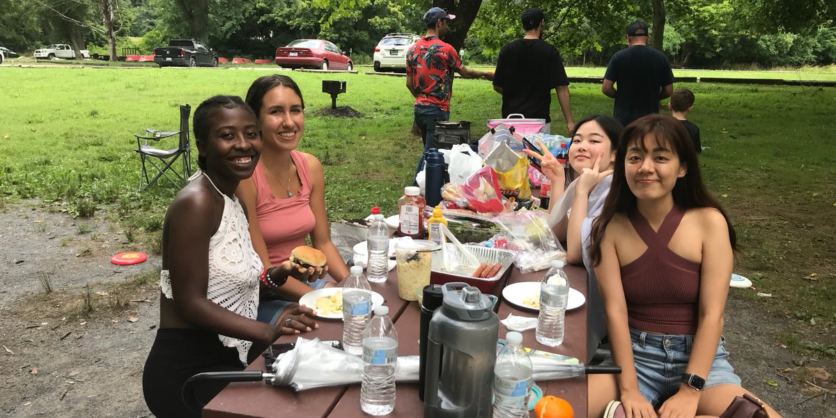 GeorgetownELC's tweet photo. What better way to enjoy the summertime than with a barbecue picnic! ELC enjoyed grilled hotdogs and hamburgers as we relaxed and played lawn games at Fletcher's Cove Boathouse by the Potomac. Congratulations to our bocce ball champion!

#studywithus
#studyenglish
#GeorgetownELC https://t.co/O18AM5DX07