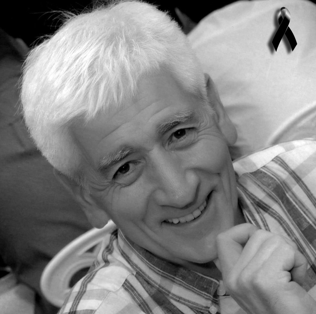 Lu4Nacional's tweet photo. A los 70 años murió hoy, el querido y gran periodista, Daniel Alonso. Un imprescindible y un sinónimo del buen comodorense. Fue y es parte de Lu4 y su ciudad. Nuestro fuerte abrazo y acompañamiento a su familia https://t.co/TyD49N1jpe
