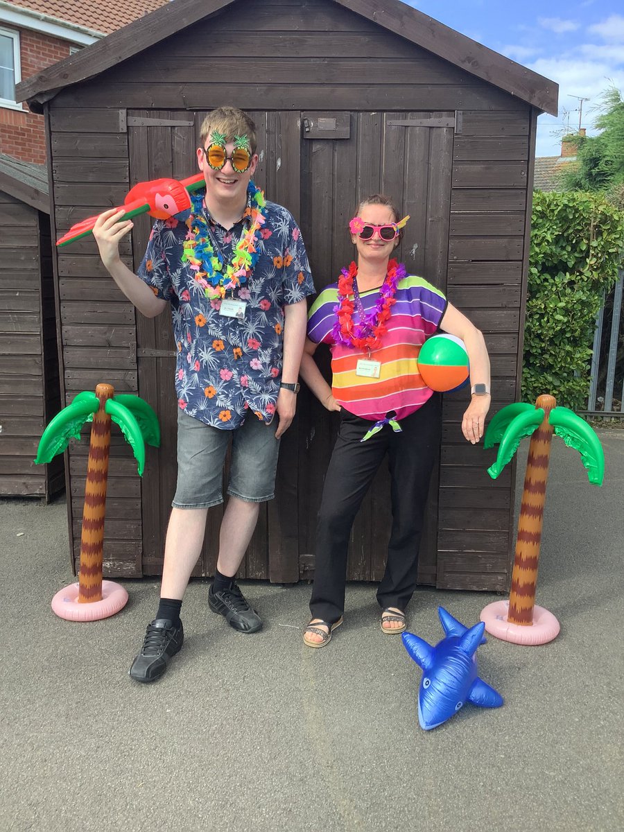 TheRichmondPri's tweet photo. #AfterSchoolClub #StaffProblems #PartyTime https://t.co/NqATVOsUPM