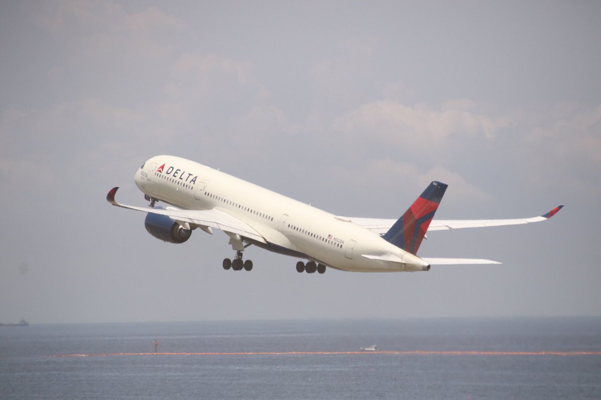 fly_os787's tweet photo. 2022.07.17
Delta Airlines
A350-900 N502DN
#TheDeltaSpirit 塗装機
やっとN502DNを順光で撮れた!
セントレアで雨,夜と撮れたから文句なし。
#Delta #デルタ航空 #A350 #N502DN #セントレア #セントレア写真部 https://t.co/T7Ffno7aJy