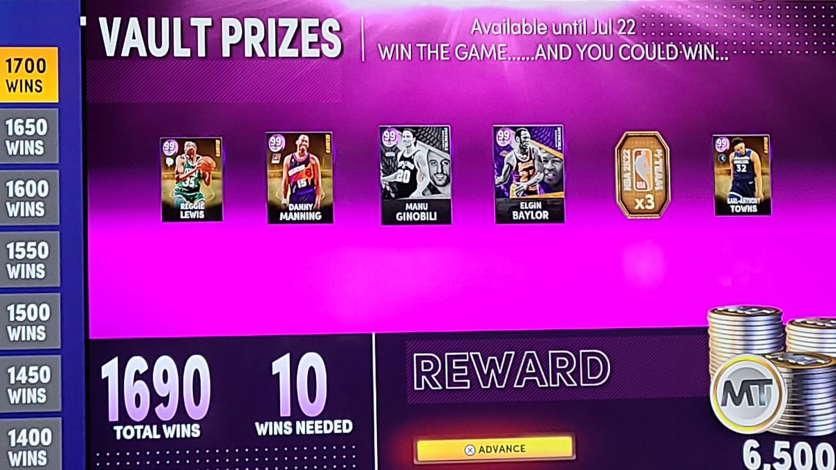 corcav22's tweet photo. This vault has to have the worst odds yet. 30 games won, only 8 vaults actually opened, and 3 tokens every time #2kfail #nba2k22 #nba2k22myteam https://t.co/DSTzTlwvFh