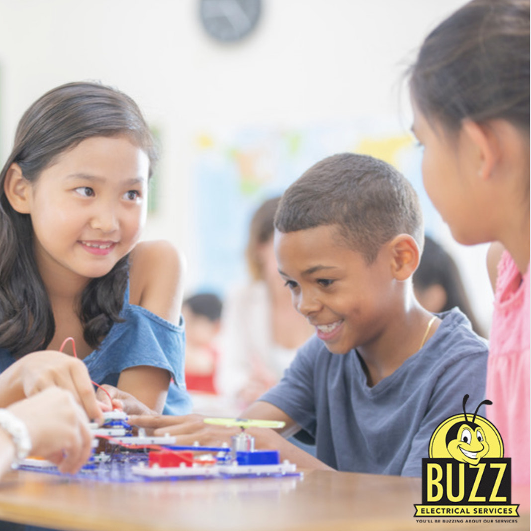 BuzzElectrical_'s tweet photo. Are you looking for activities to do with your child before they go back to school? We have gathered three fun electricity experiments for kids that you can try together as a family before your child returns to school. Visit https://t.co/Cwy9Ypi3oB for more information! https://t.co/2eTB7TWL6A