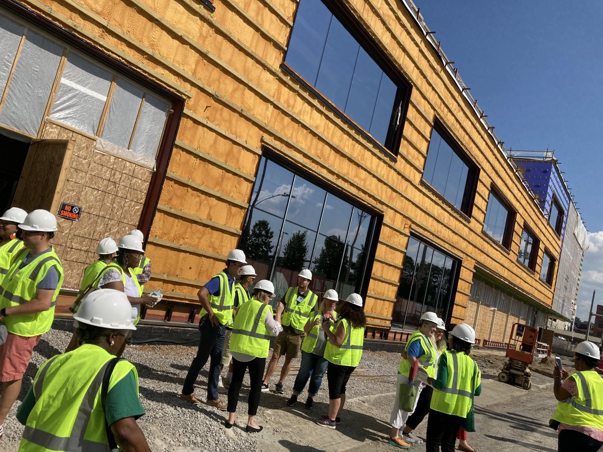 CleveFoundation's tweet photo. .@CleveFoundation staff enjoying the summer sunshine &amp; exploring our new #CLEhome in @MidTownCleInc this evening! https://t.co/UT82RoTHJw