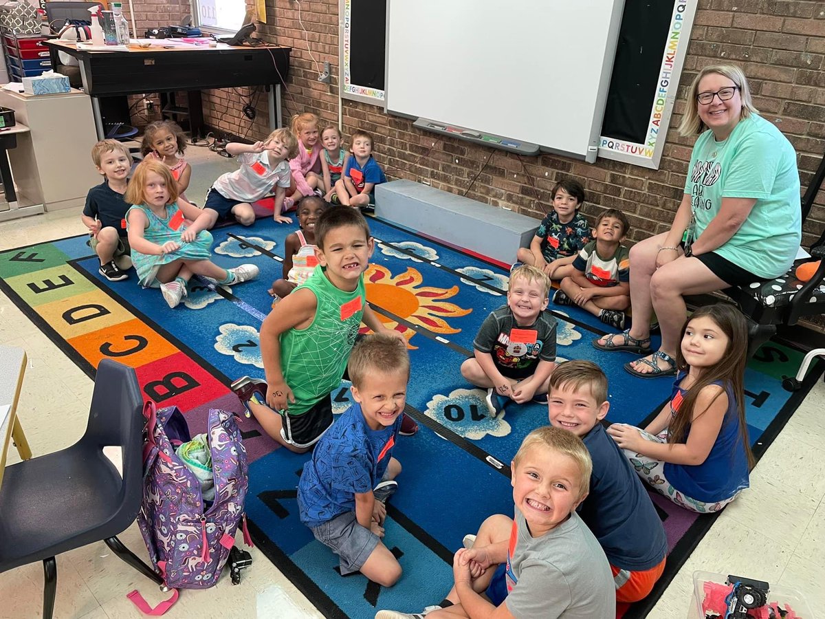 FMTFalcons's tweet photo. Our newest Falcons were welcomed to the nest this week for Kindergarten Summer Success! We had a wonderful time getting to know school routines, making new friends and getting ready for an amazing first year at Fairmount! #FMTFalconLife https://t.co/WRfezETjV3