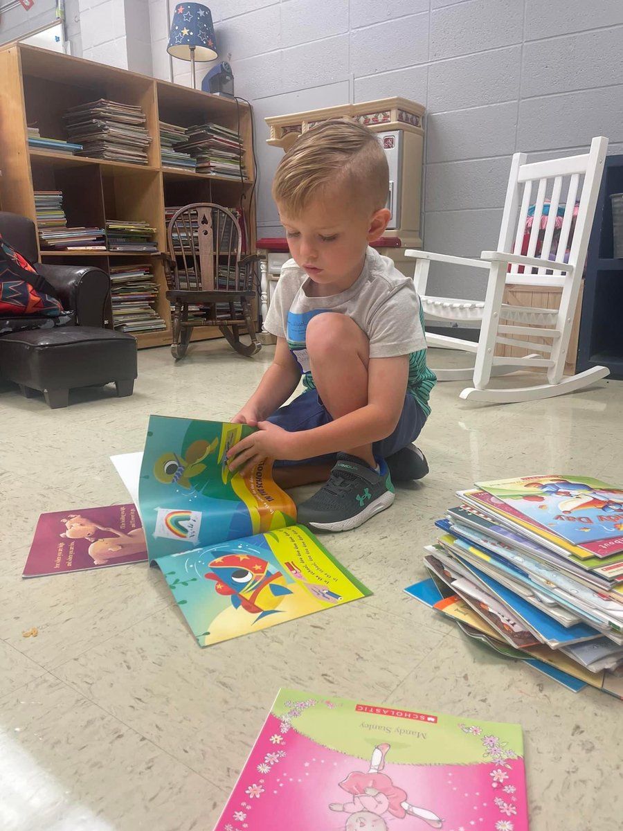 FMTFalcons's tweet photo. Our newest Falcons were welcomed to the nest this week for Kindergarten Summer Success! We had a wonderful time getting to know school routines, making new friends and getting ready for an amazing first year at Fairmount! #FMTFalconLife https://t.co/WRfezETjV3