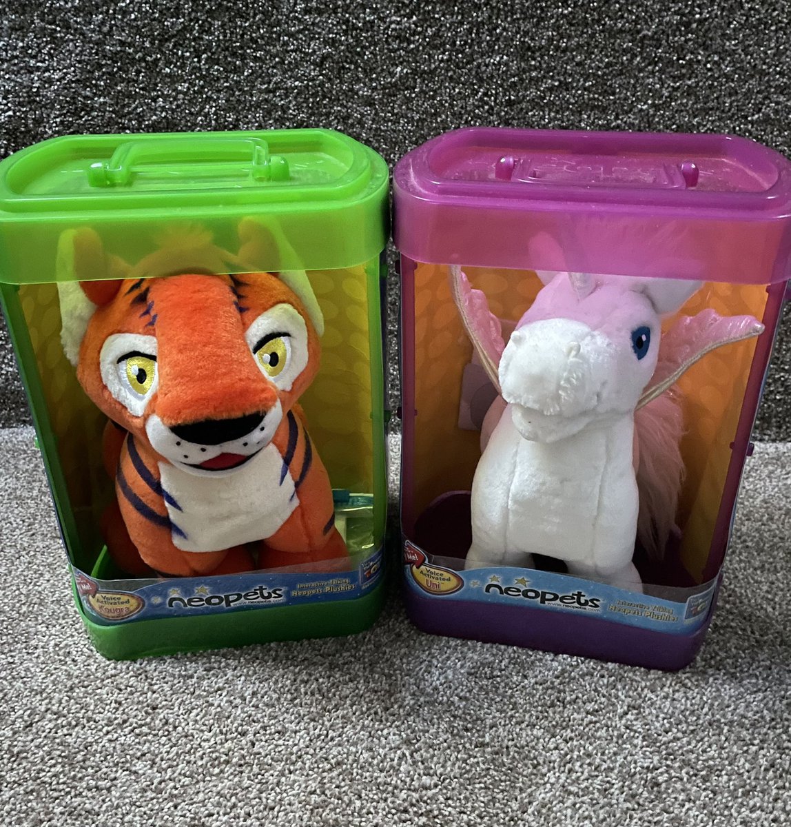 Melzfitt's tweet image. My two newest cuties NIB!! 😍
I am only missing the jumbo talking purple Shoyru (in box) and I will have the whole collection released! These make me so happy 😭 #Neopets #NeopetsPlush @Neopets
