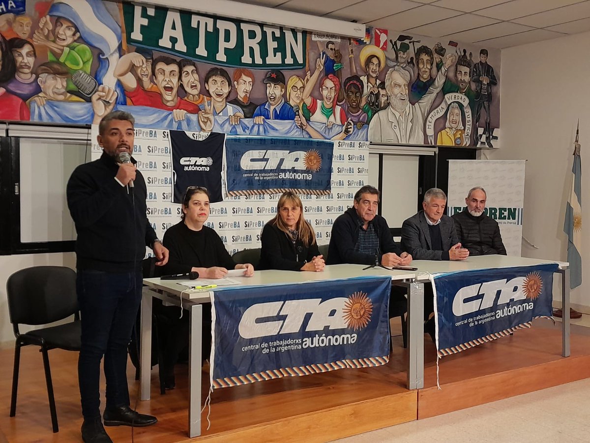 CTAAutonoma's tweet photo. #AHORA | Se lanza, en la sede de FATPREN, nuestra dirección Nacional de Comunicación Comunitaria.

Consolidando la Soberanía Comunicacional para la construcción de Poder Popular.

#SoberaniaComunicacional https://t.co/tQ2YZt4jX9