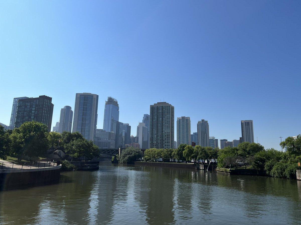 KEBetton's tweet photo. Chi-City https://t.co/DV6XhcINAr
