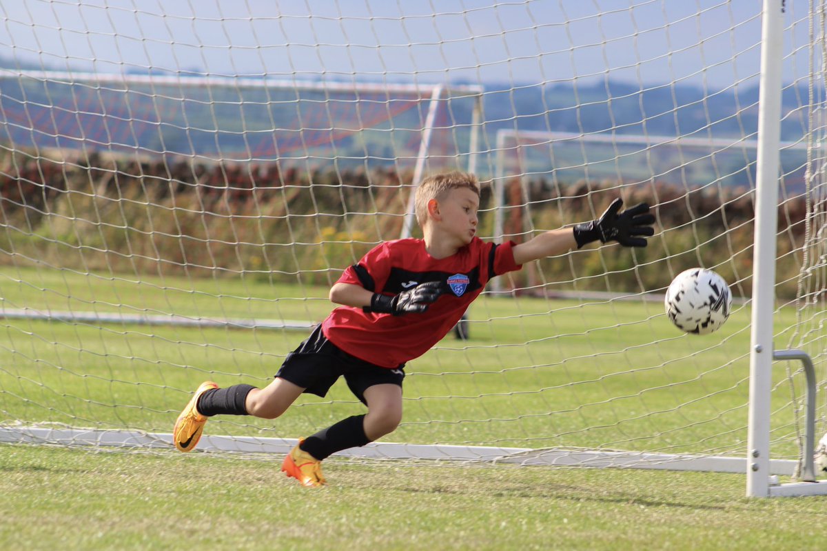 Some hard graft going on at Cumbria Football Academy tonight. Nothing worth having comes easy ⚽️⚽️⚽️ #football #graft #Cumbria